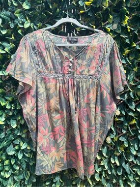 4/$25 • Lily Morgan Boho Floral Pintuck Blouse